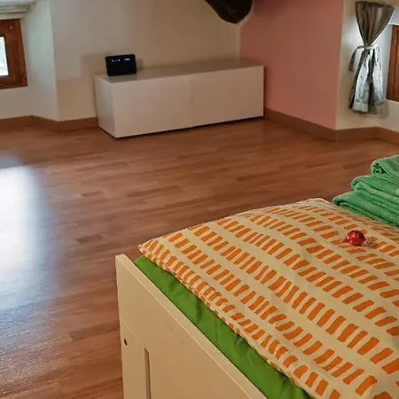Casa Maghin , Con Vista *